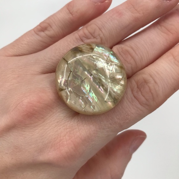 🌞10 for $15 Large Cocktail Ring Faux Mother of Pearl - Picture 1 of 7